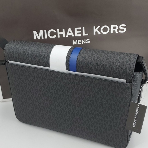 🆕️ Michael Kors Cooper Messenger Laptop Crossover - Picture 2 of 6